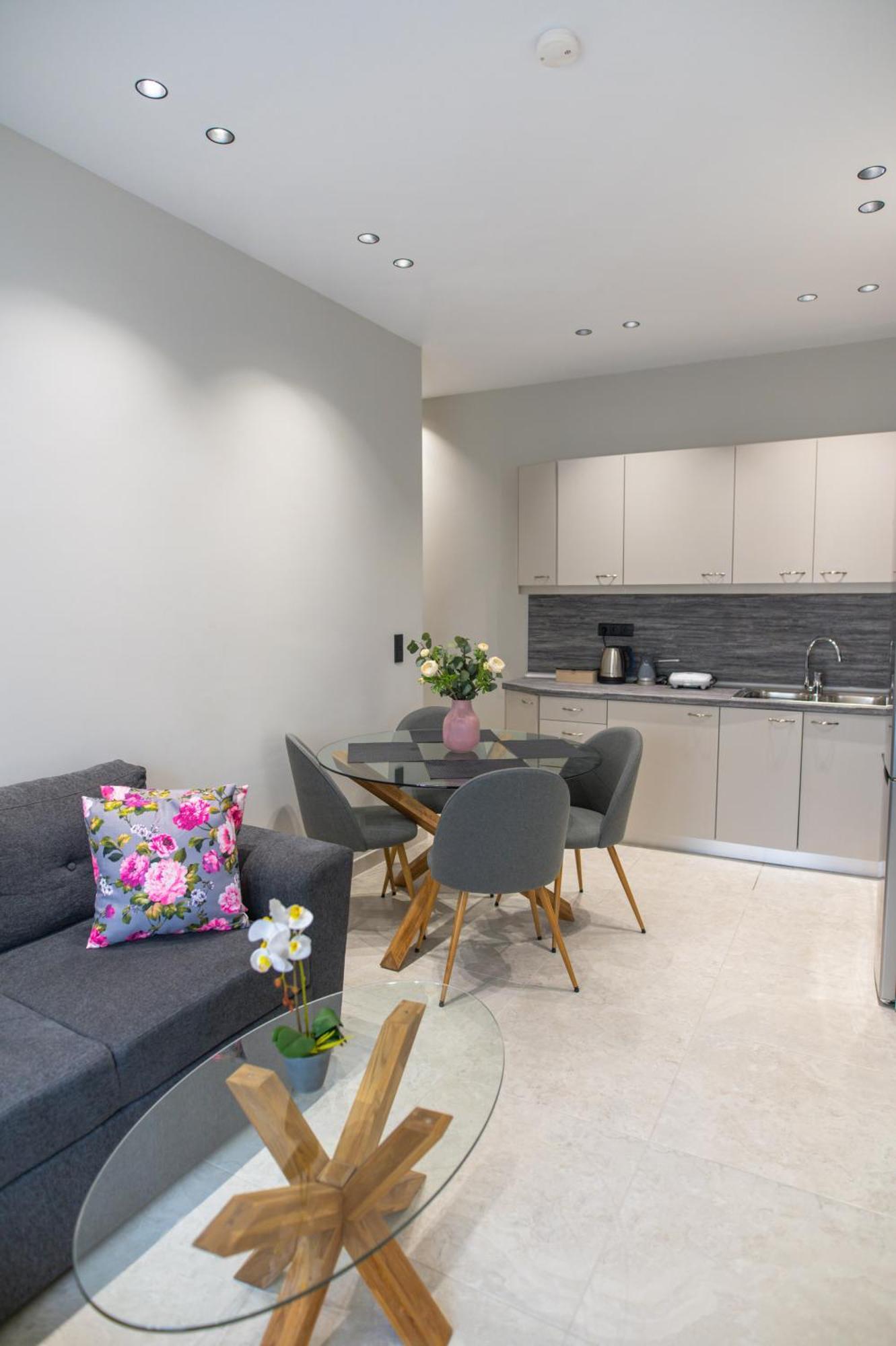 Klelia Luxury Apartment อเล็กซานโดรโพลิส ภายนอก รูปภาพ
