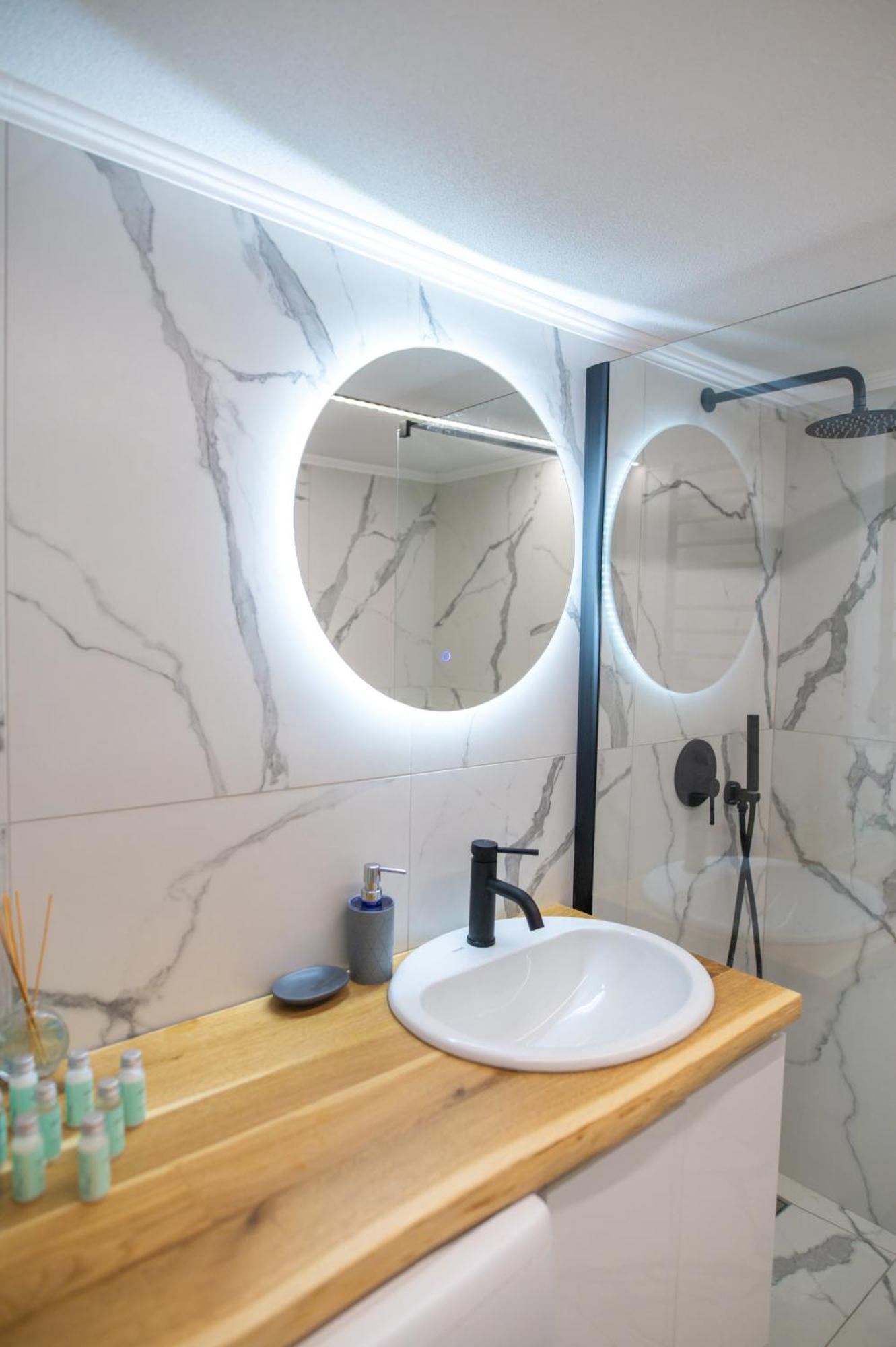 Klelia Luxury Apartment อเล็กซานโดรโพลิส ภายนอก รูปภาพ